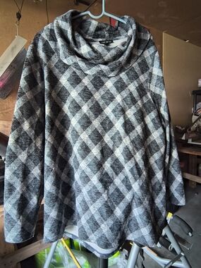 Lane Bryant Metallic Gray Knit Cowl Pullover